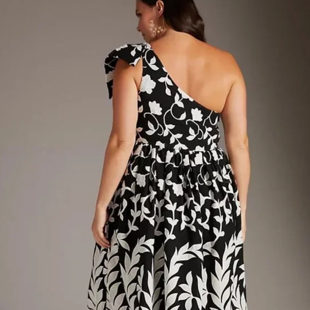 Anthropologie + Plus Embroidered One Shoulder Midi Dress Black White Size 20W - Picture 2 of 14